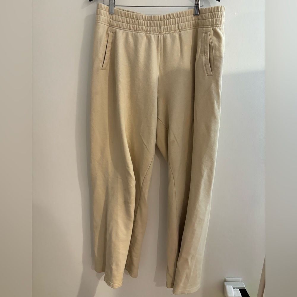 arrie tan sweatpants, size extra large